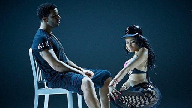 Nicki Minaj'dan seksi kucak dansı